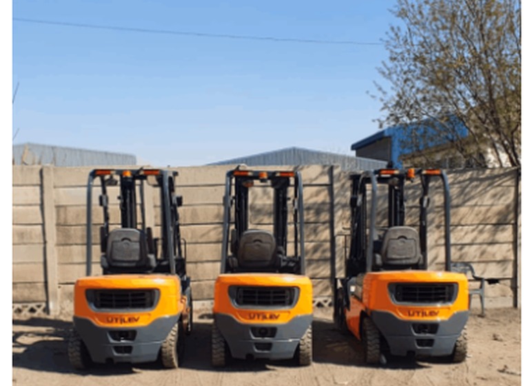 Mobile and on-site vehicle service